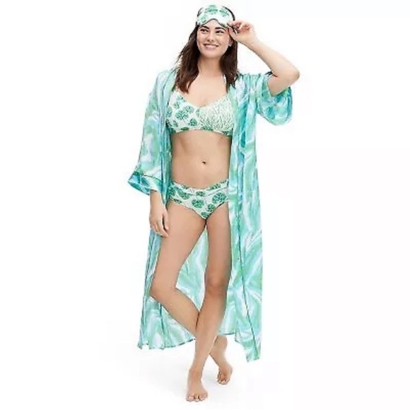 Women's Long Satin Disco Zebra Green
Robe - DVF for Target new - Picture 2 of 6